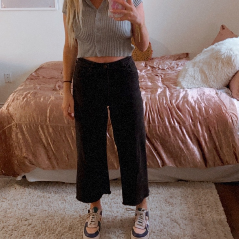 BDG wide leg straight jeans Sz 28